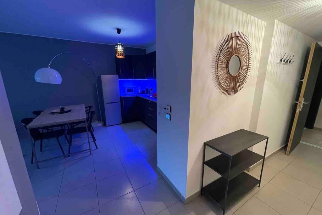 Appartement Piscine Terasse Gym Sauna Balneo サント・マキシム エクステリア 写真
